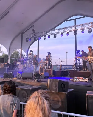 Aaron Lewis and The Stateliners