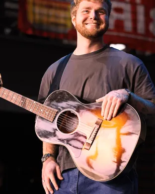 Alex Warren