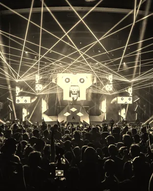 Live concert by Eptic