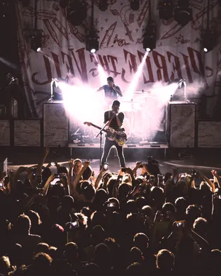 Pierce The Veil, Sleeping with Sirens & Beach Weather
